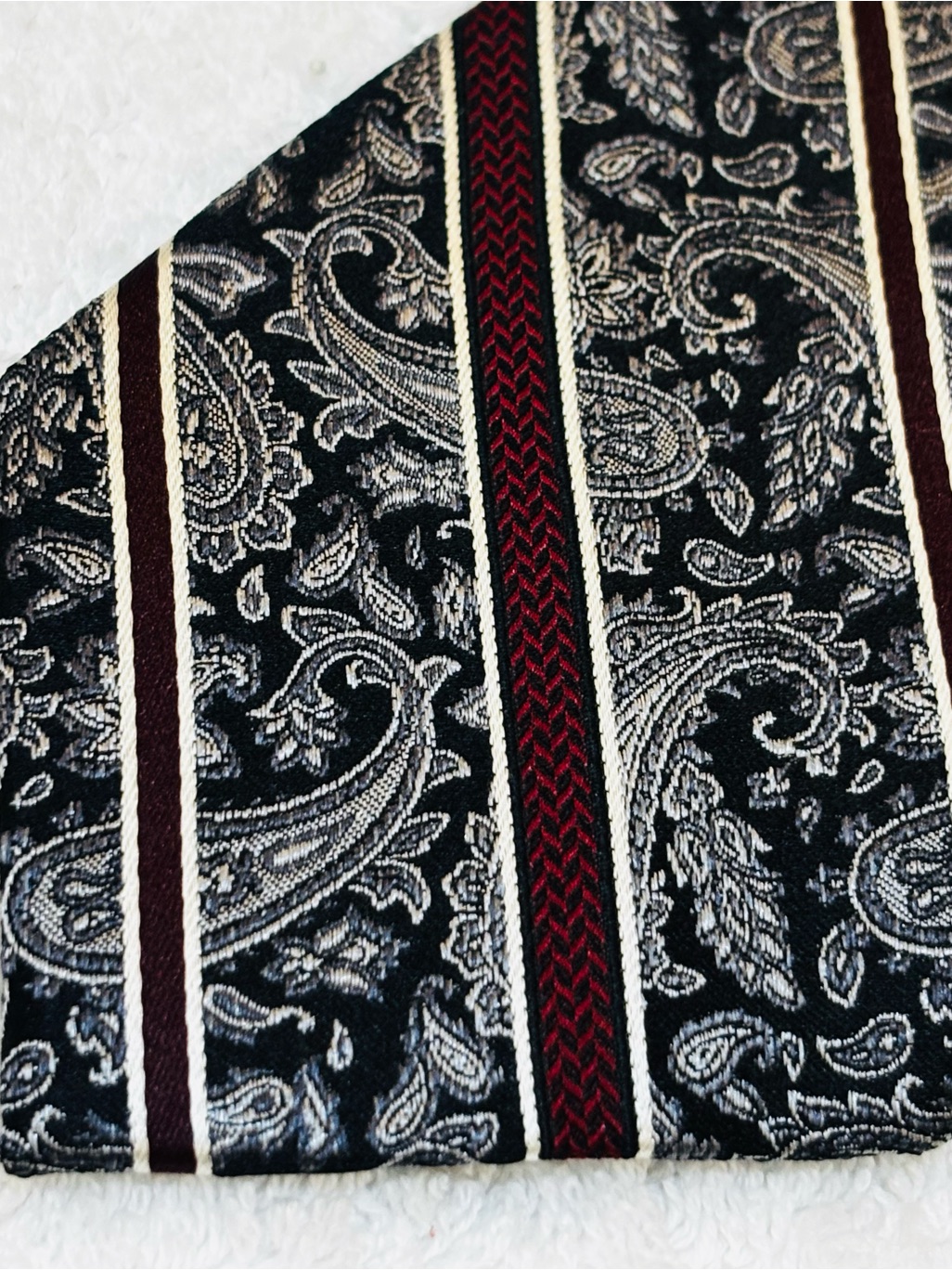 Brand New With Tags Stylish High Quality Tie By Pronto Uomo